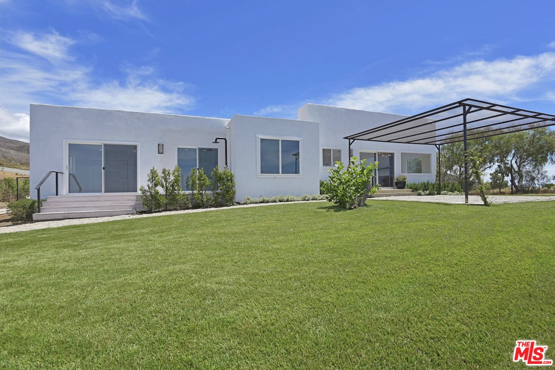 A Malibu home Jordan sold